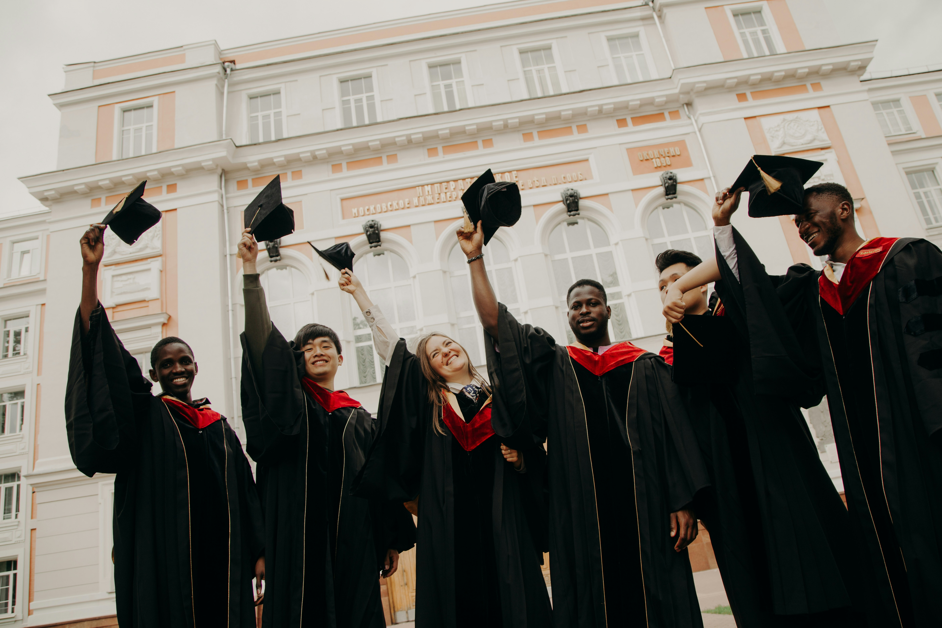 IB Diploma: The Ultimate Guide to Getting into Oxford or Cambridge
