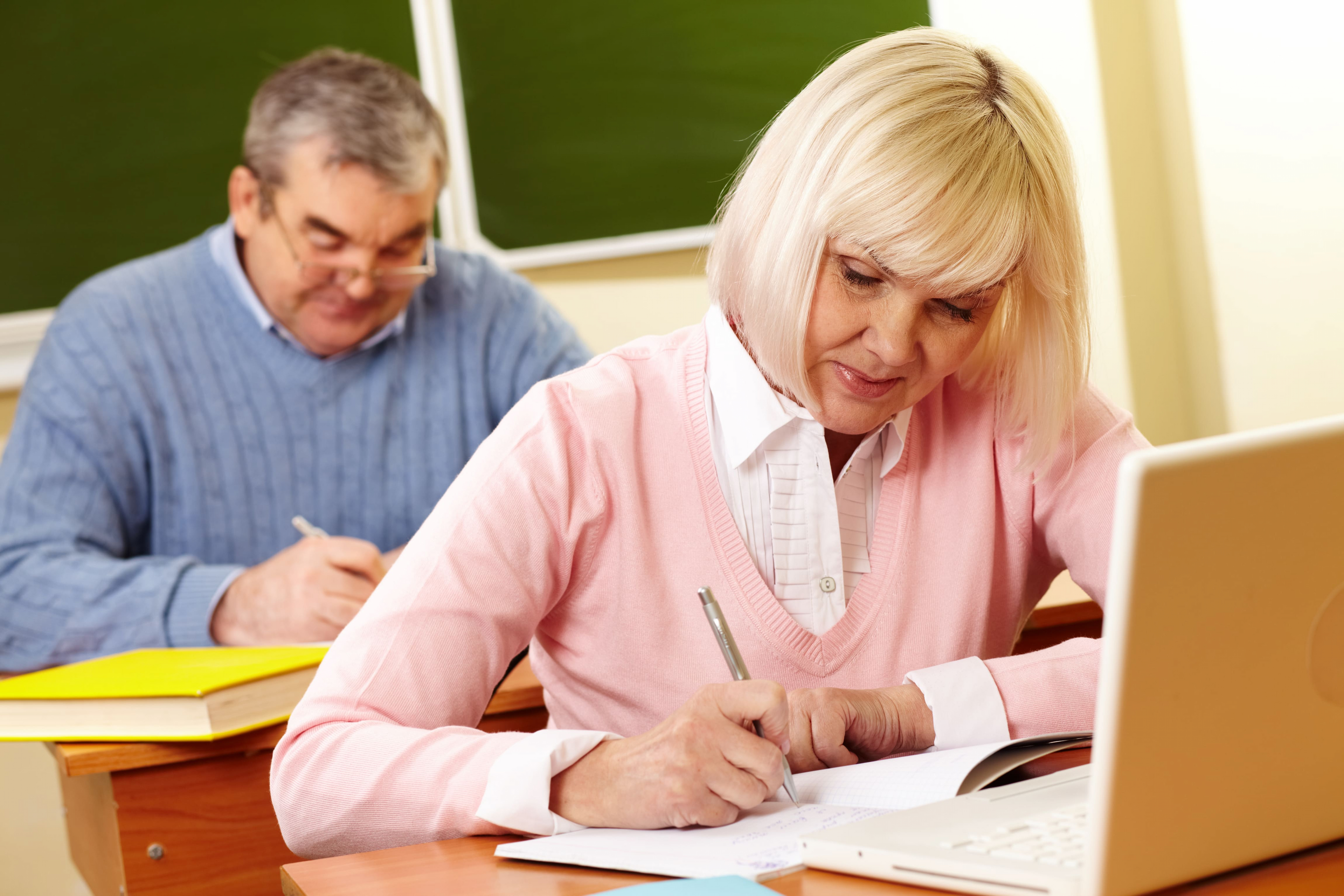 Éducation pour adultes à Dubaï : cours et formations pour le développement professionnel