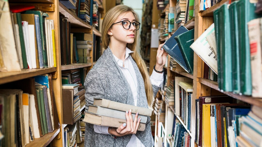 Top 10 des livres qui valent la peine d'être étudiés dans une université de commerce