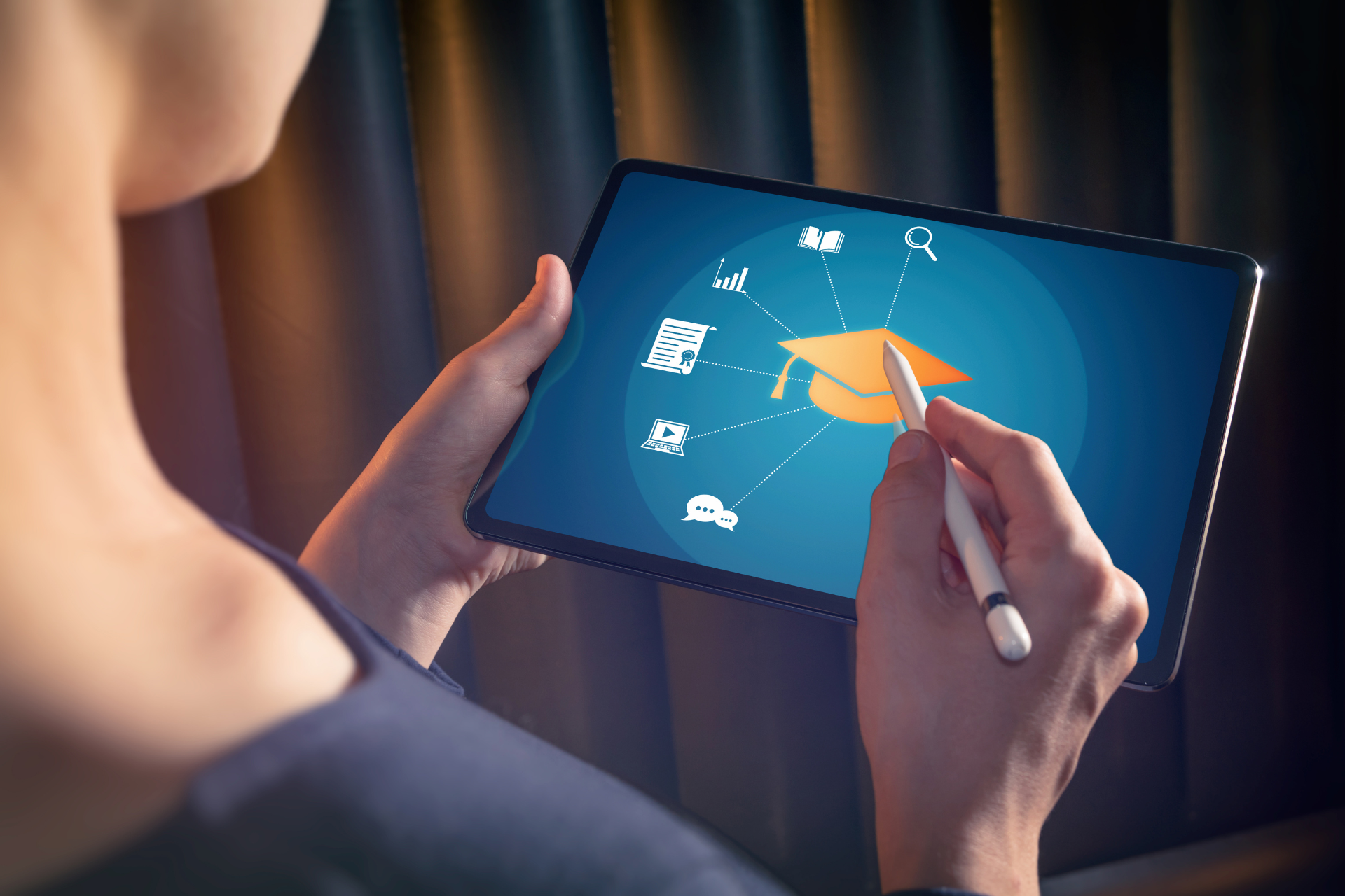 Top 15 Best Online Schools: Leaders in Online Education for Children